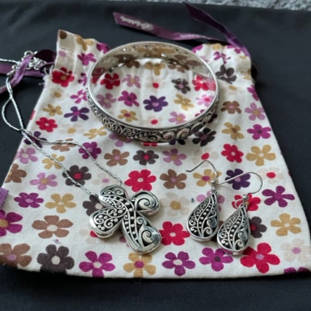 Brighton Love Affair - Necklace, Bangle, French Wire Earring set